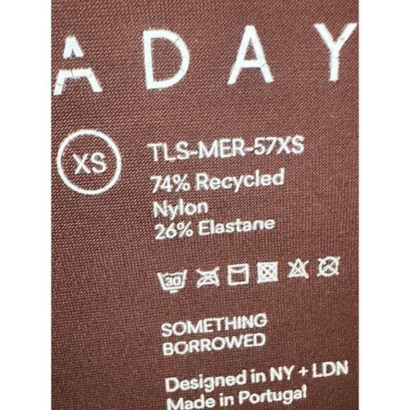 Aday Something Borrowed shirt in Merlot. - Picture 6 of 6